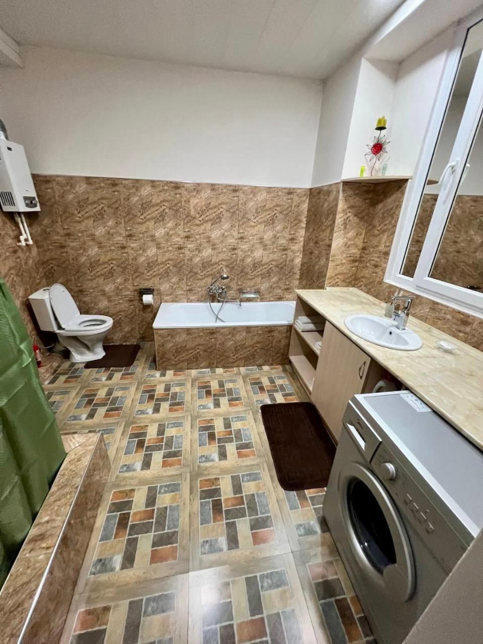 Guest House In 阿拉韦尔迪 外观 照片